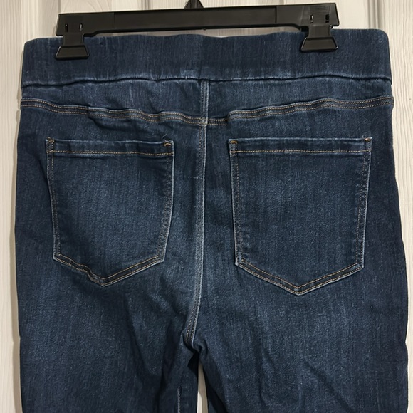 Liverpool Ladies The skinny Pull on Jeans - Picture 6 of 6